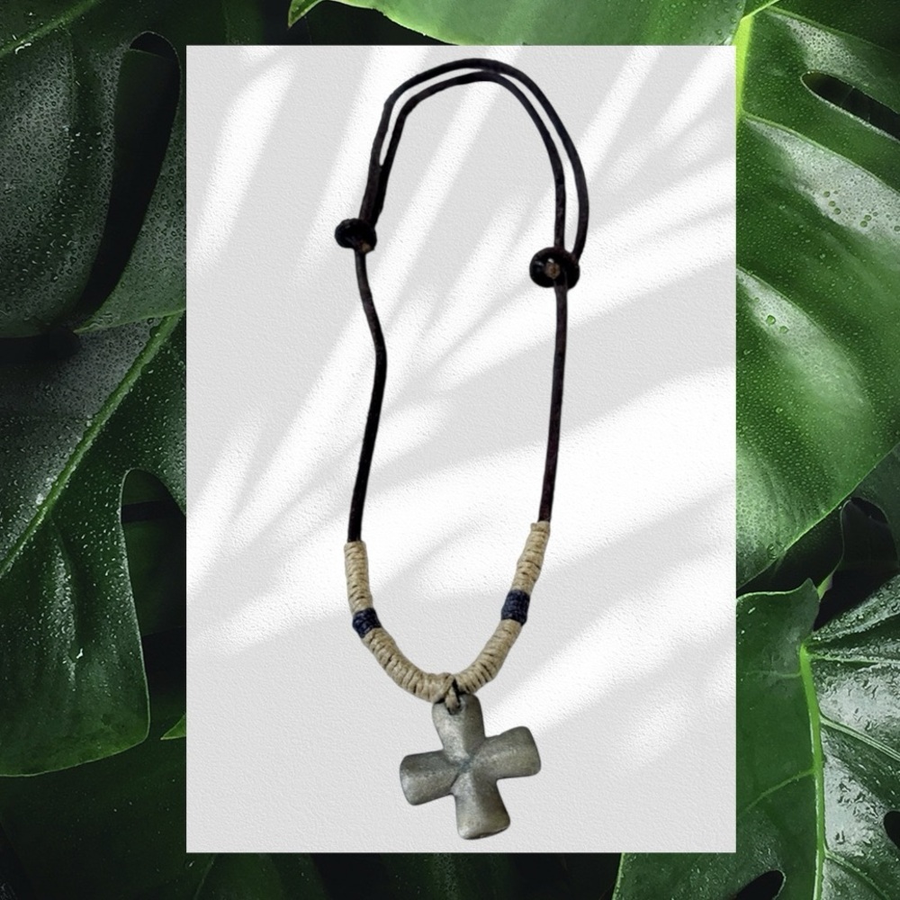 🌟Earth Elements Rustic Cross Pendant Necklace